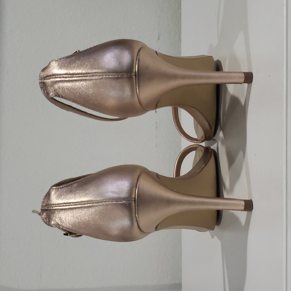 SAKS 5TH AVE MARIS 5.5 - Picture 5 of 6